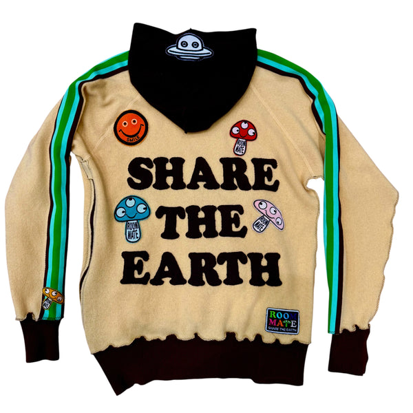 Recycled Cashmere Hoodie — ROOM MATE "Good Vibes Only / Share the Earth" (Men's L)