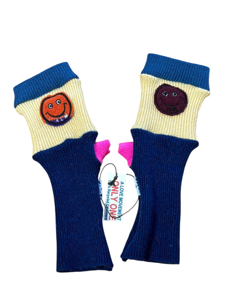 A love movement original cashmere hand warmer glove small